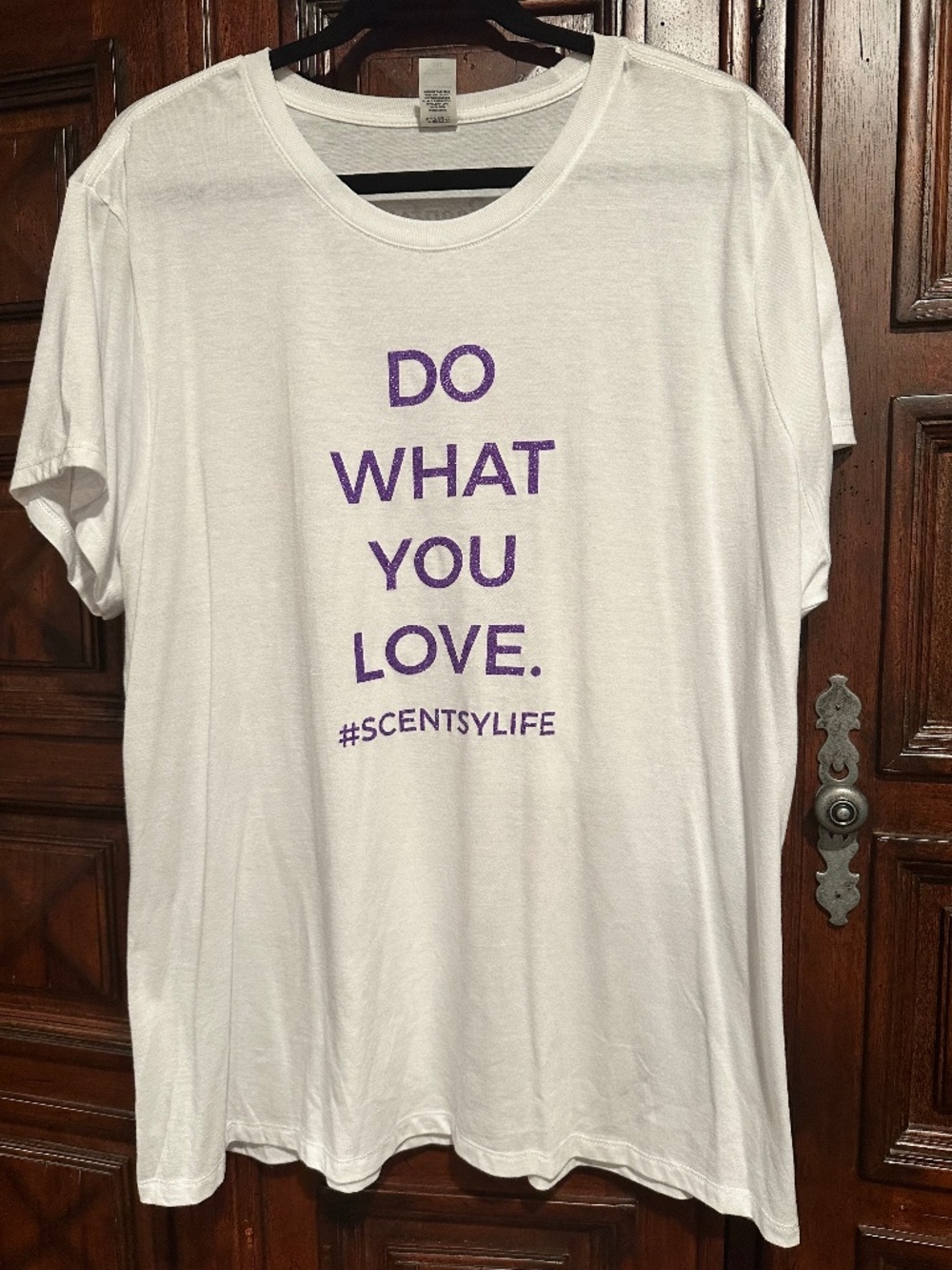 3X SCENTSY DO WHAT YOU LOVE #SCENTSYLIFE Consultant White Purple glitter tshirt